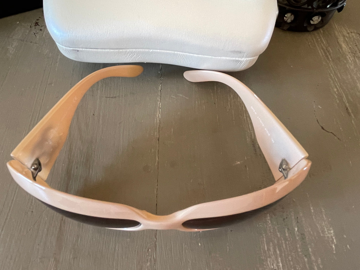 Chanel Sunglasses 5076H - Cream CC-Mother of Pearl Vintage