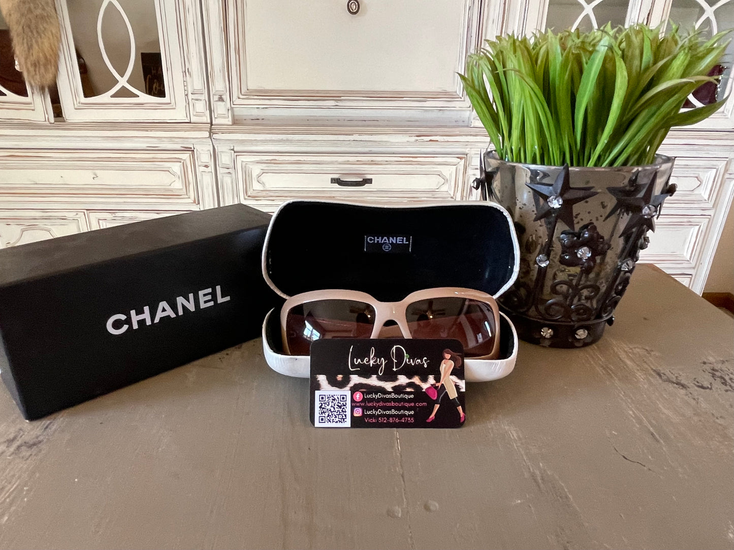 Chanel Sunglasses 5076H - Cream CC-Mother of Pearl Vintage