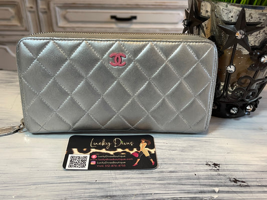 Chanel Quilted Mateslase Lambskin Silver Zip Around Wallet