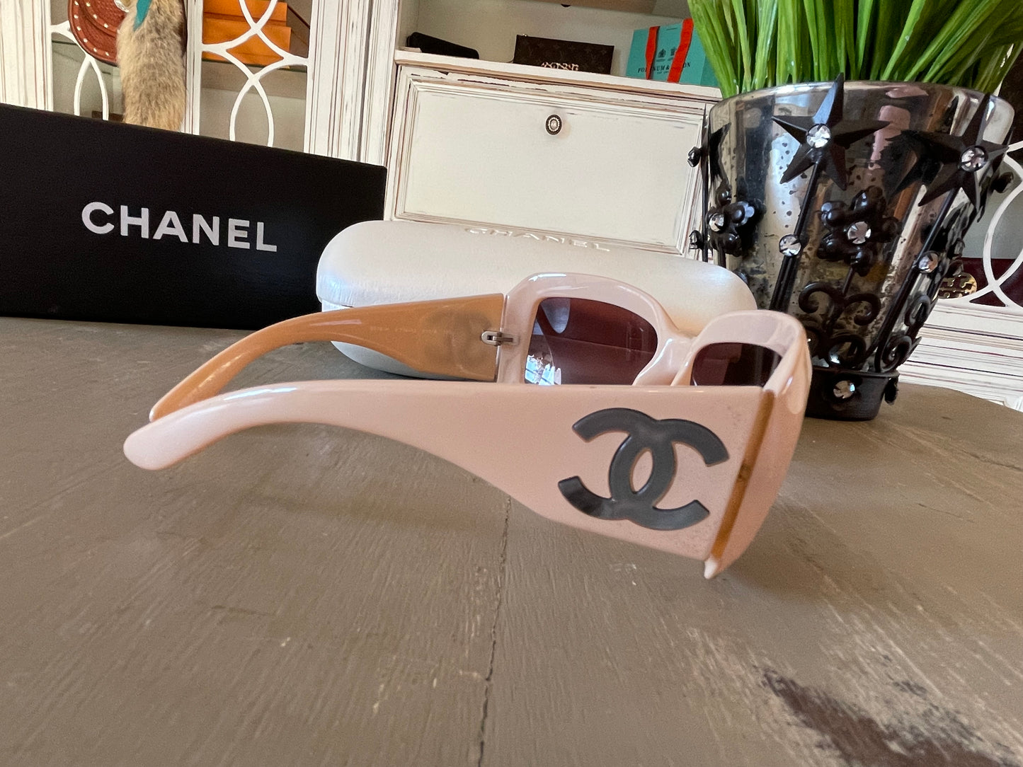 Chanel Sunglasses 5076H - Cream CC-Mother of Pearl Vintage