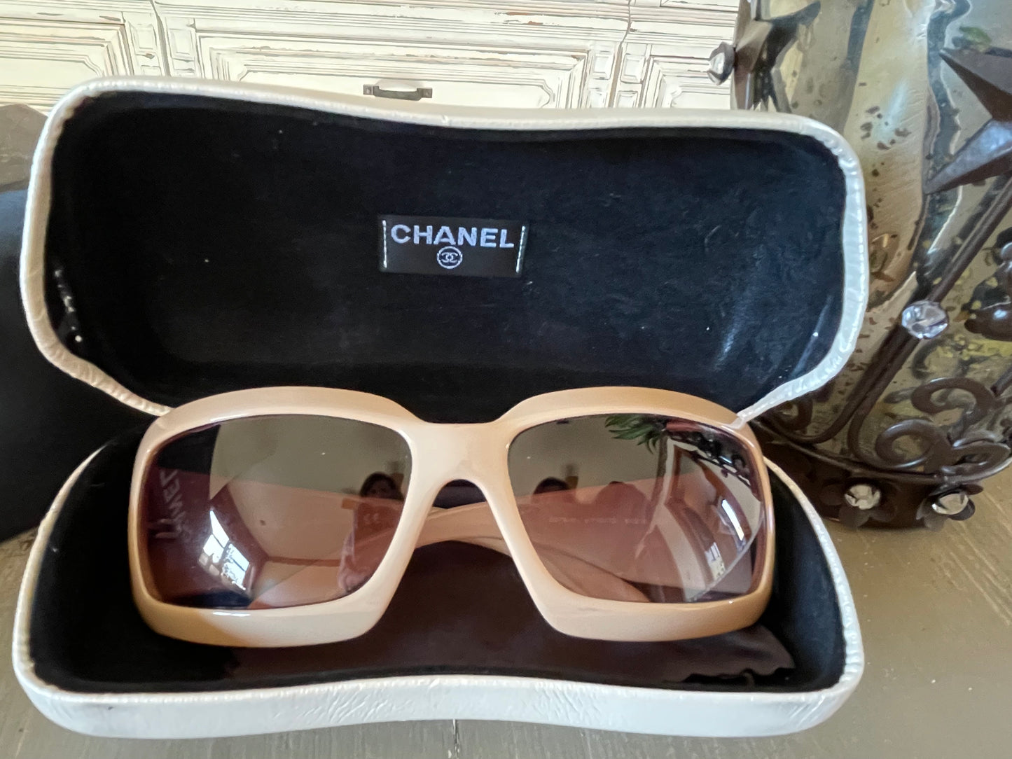 Chanel Sunglasses 5076H - Cream CC-Mother of Pearl Vintage