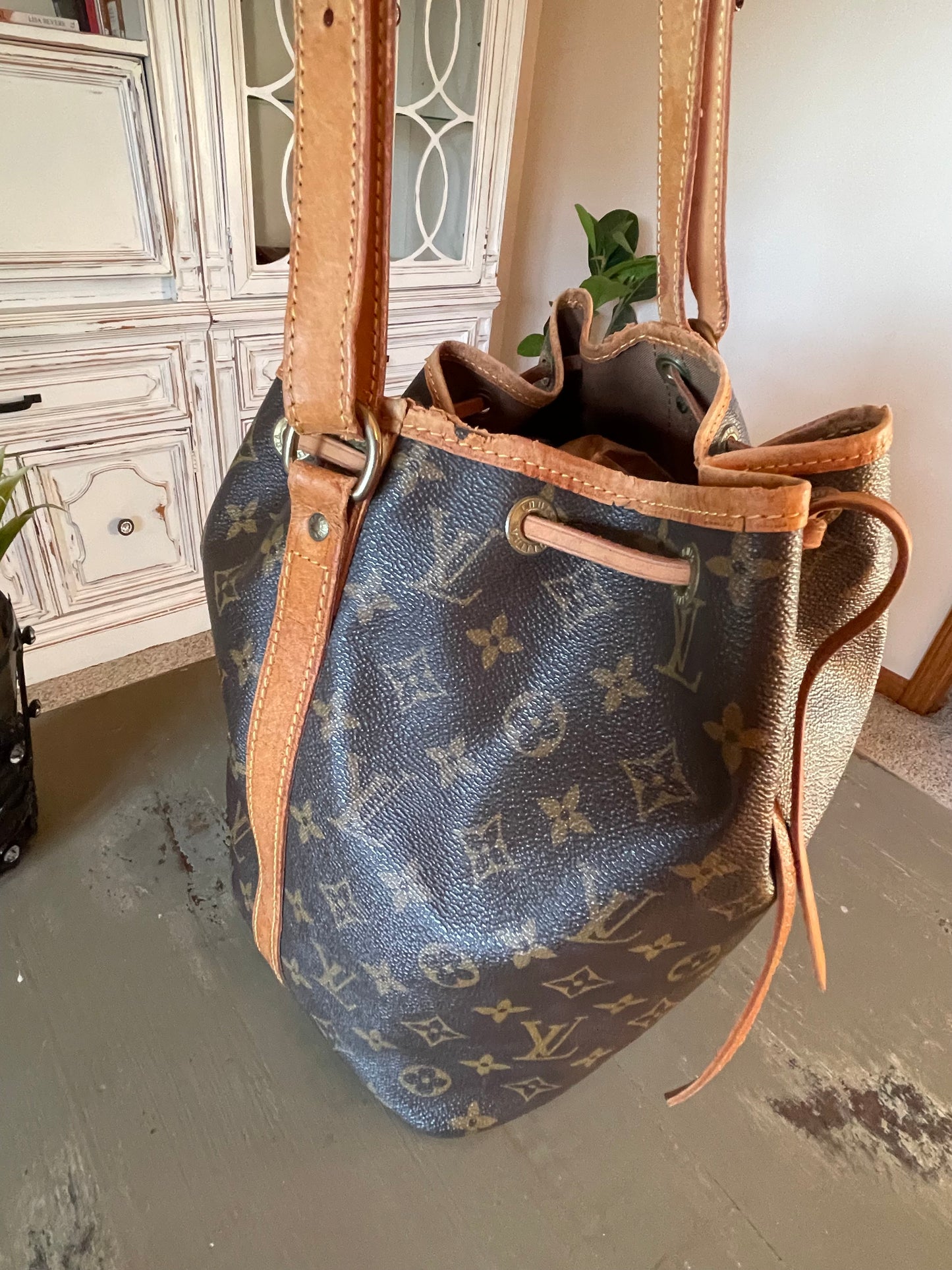 Louis Vuitton Petite Noe
